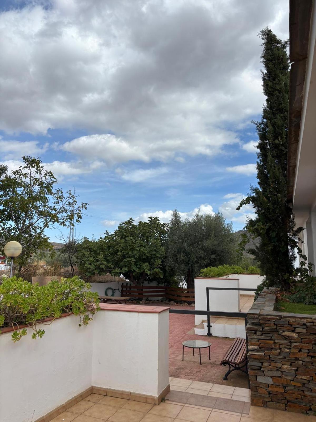 El Domingo En El Valle Fondón Exteriér fotografie