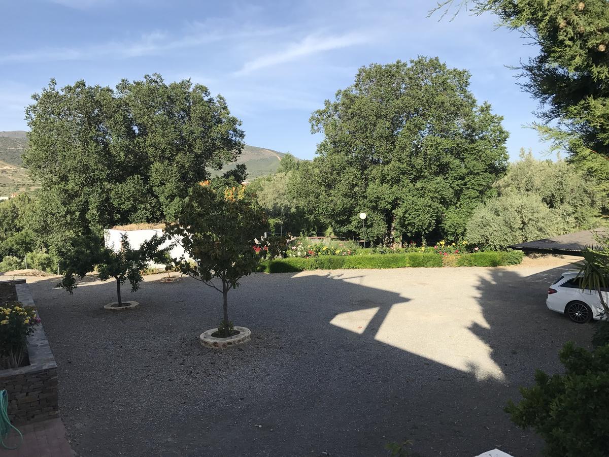 El Domingo En El Valle Fondón Exteriér fotografie